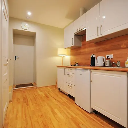 Comfort At Hanzas Residence, Near Cafes, Bars, Museums & Esplanade