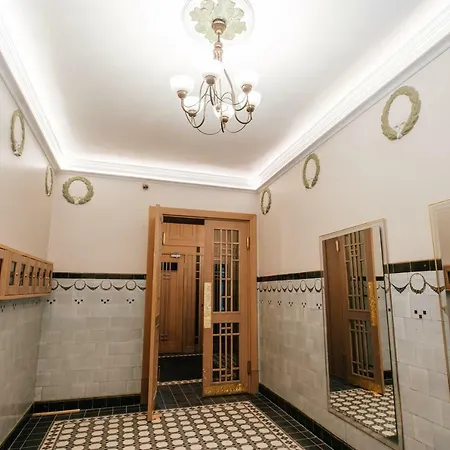 Comfort At Hanzas Residence, Near Cafes, Bars, Museums & Esplanade Рига