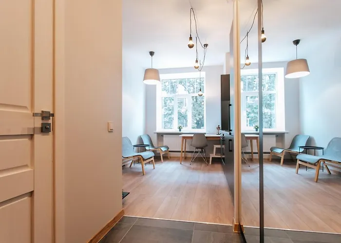 Apartment Comfort At Hanzas Residence, Near Cafes, Bars, Museums & Esplanade