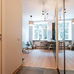 Appartement Comfort At Hanzas Residence, Near Cafes, Bars, Museums & Esplanade