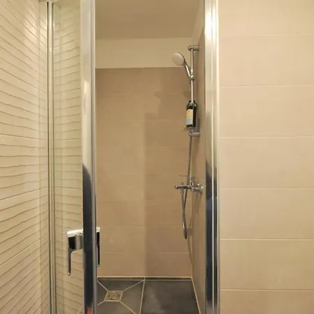 Comfort At Hanzas Residence, Near Cafes, Bars, Museums & Esplanade Διαμέρισμα *