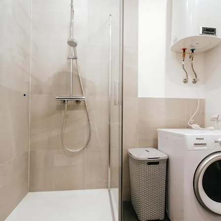 Comfort At Hanzas Residence, Near Cafes, Bars, Museums & Esplanade Ρίγα